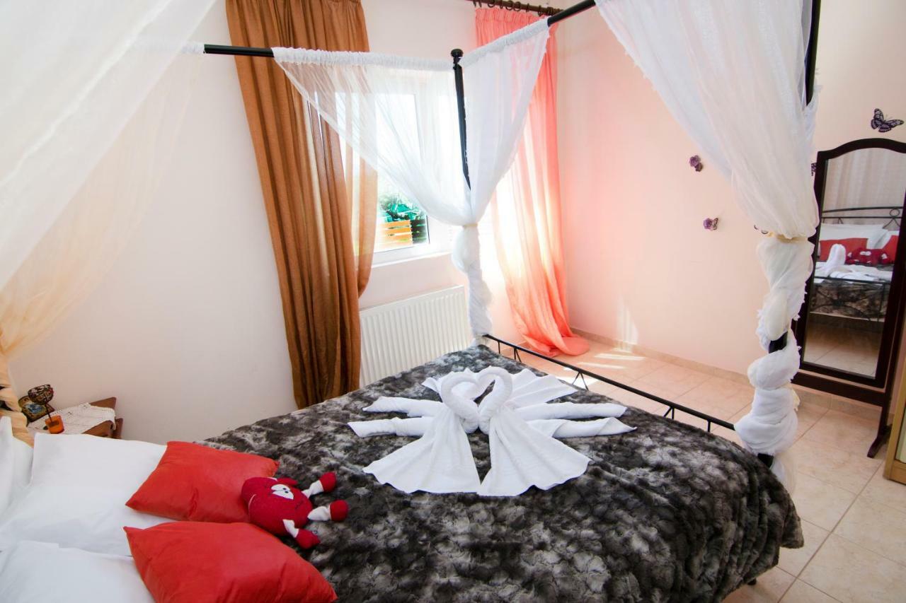 Kissamos Luxurious House Guest House ภายนอก รูปภาพ
