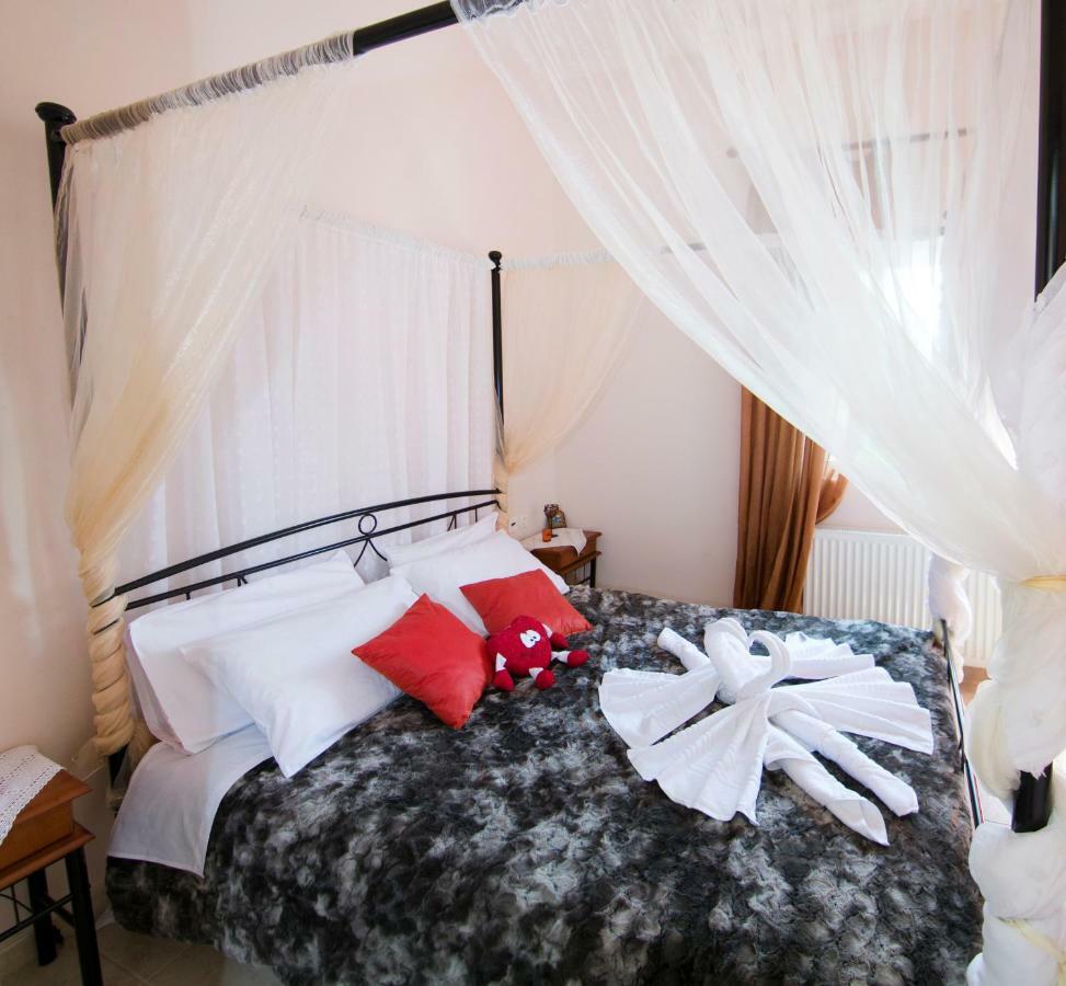 Kissamos Luxurious House Guest House ภายนอก รูปภาพ